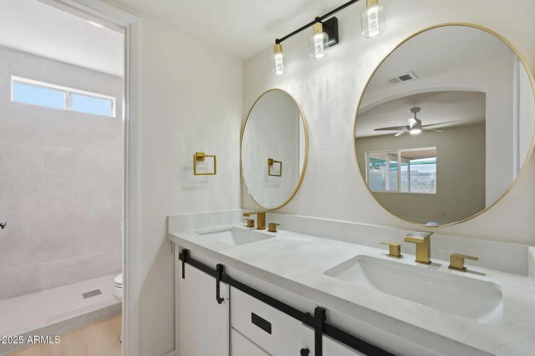 Real Estate Picture 25