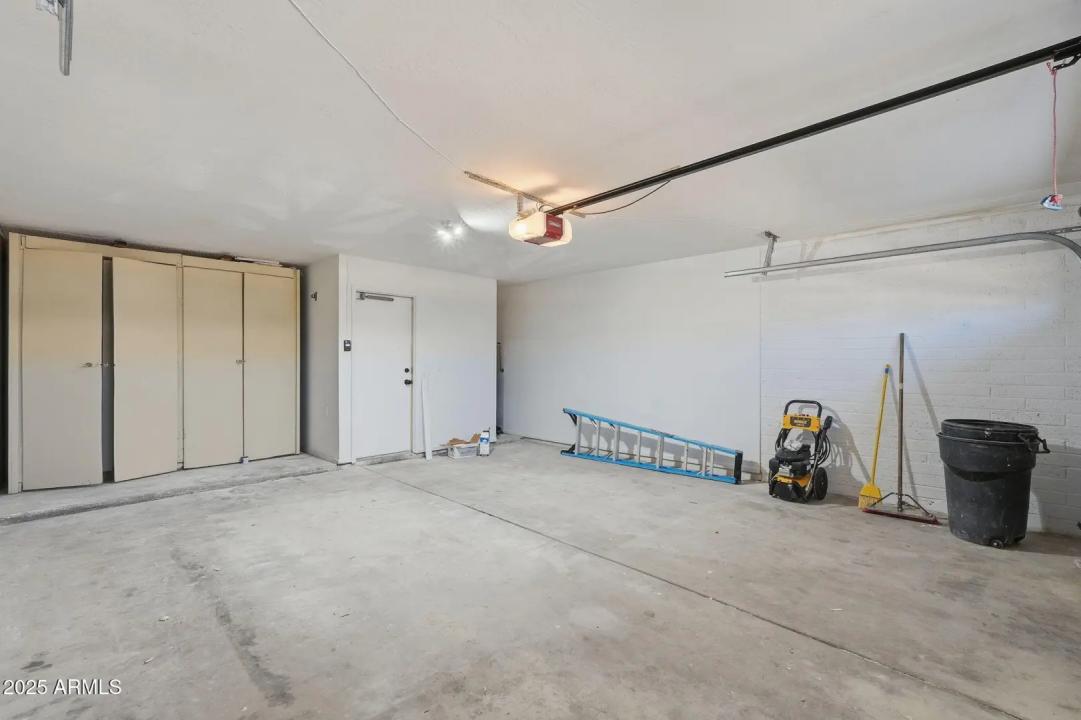 Real Estate Picture 30