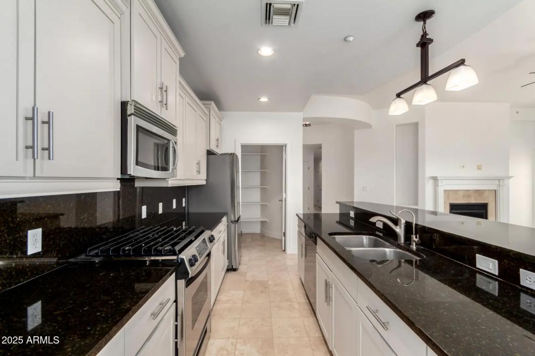 Real Estate Picture 6