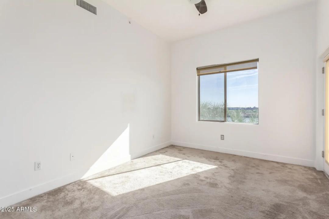 Real Estate Picture 15