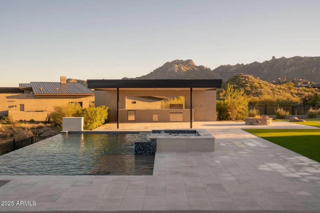 Real Estate Picture 34