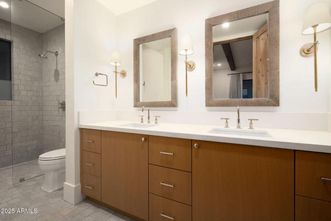 Real Estate Picture 28