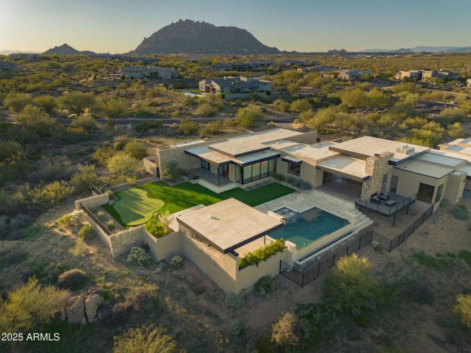 Real Estate Picture 37