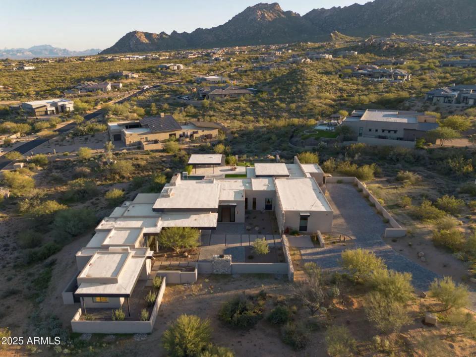 Real Estate Picture 38