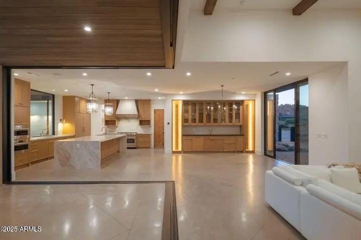 Real Estate Picture 15