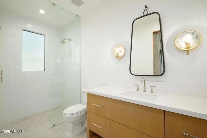 Real Estate Picture 23