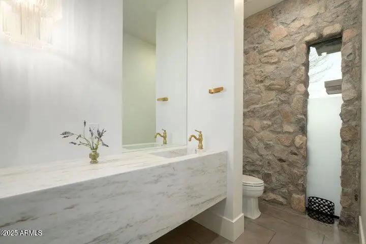 Real Estate Picture 25