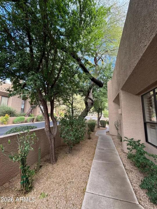 Real Estate Picture 24