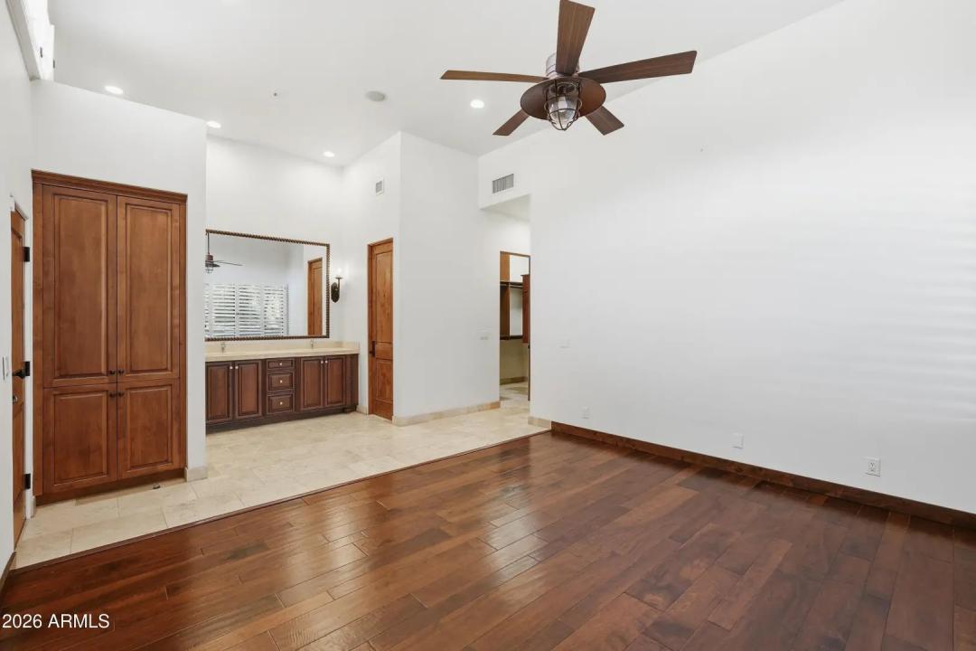 Real Estate Picture 18