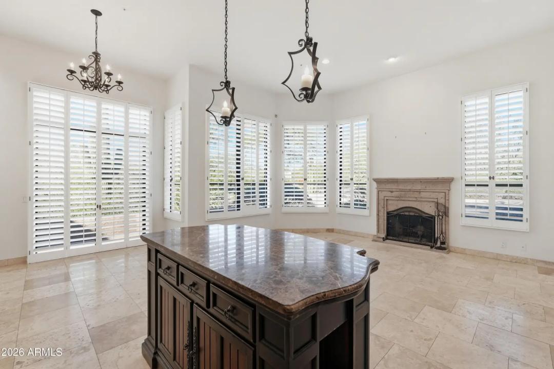 Real Estate Picture 9