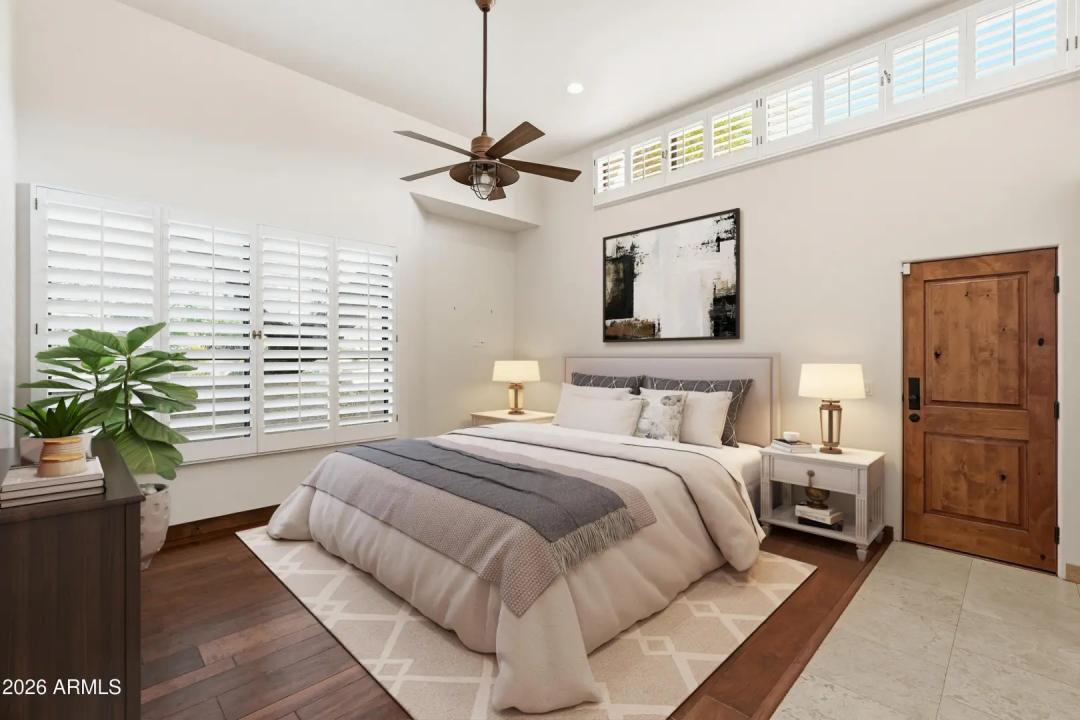 Real Estate Picture 4