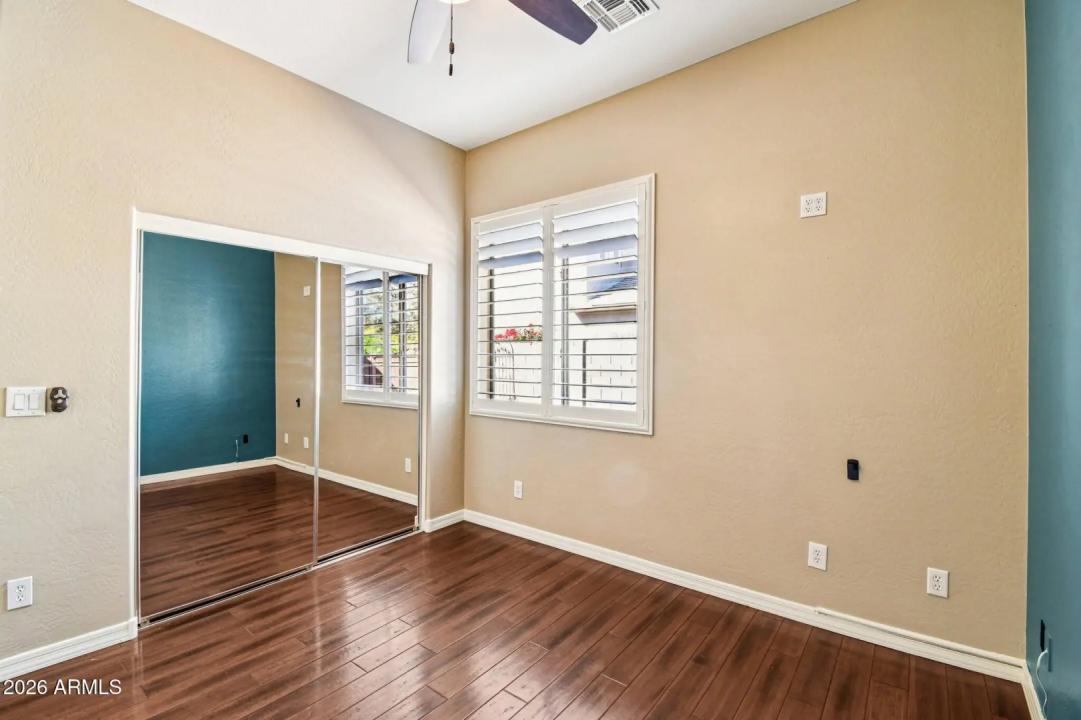 Real Estate Picture 28