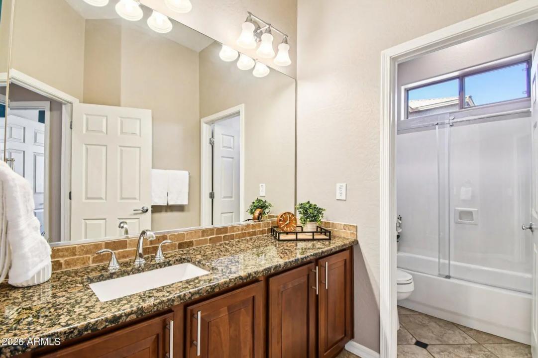 Real Estate Picture 30