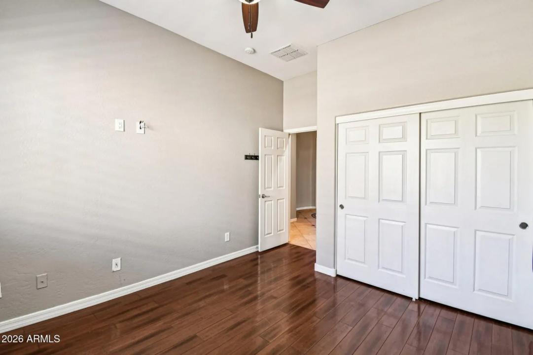 Real Estate Picture 32