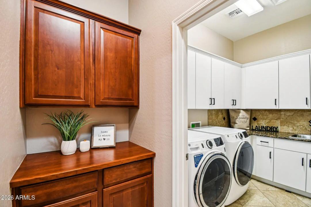 Real Estate Picture 36