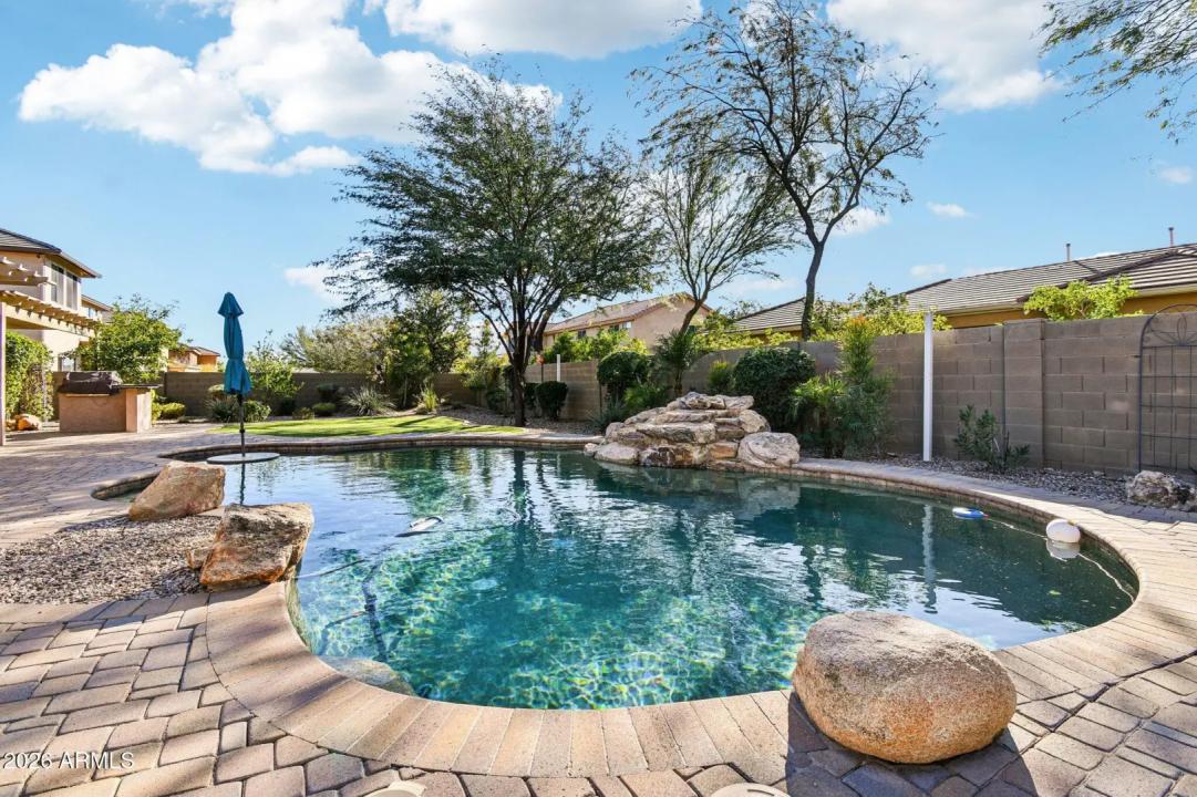 Real Estate Picture 2