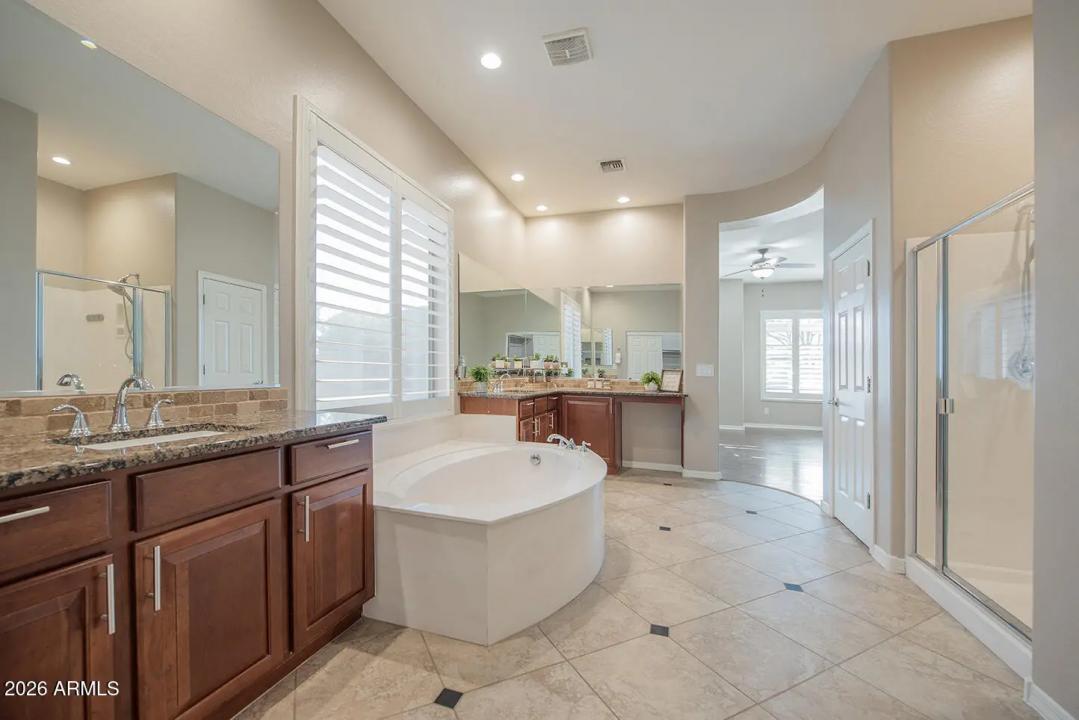 Real Estate Picture 18