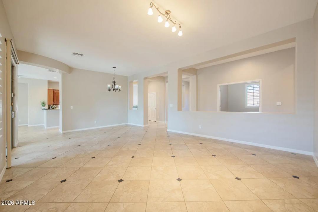 Real Estate Picture 9