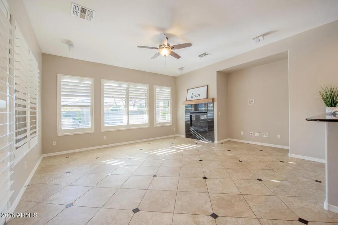 Real Estate Picture 7