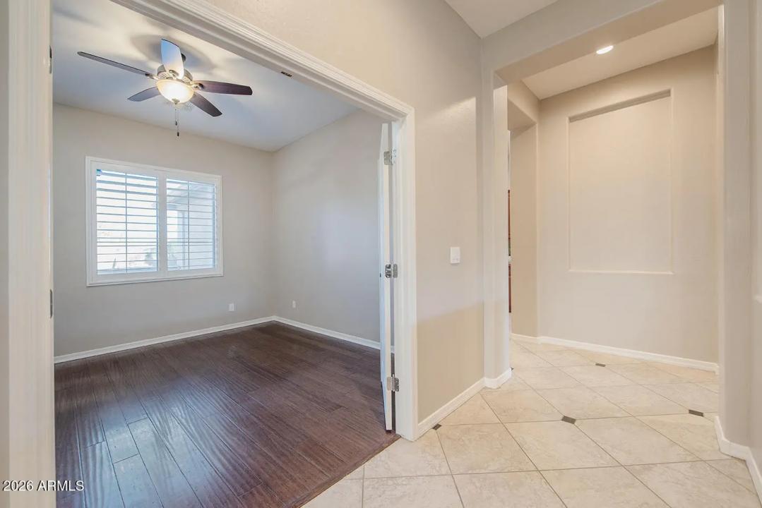 Real Estate Picture 12