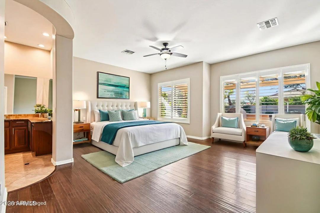 Real Estate Picture 13