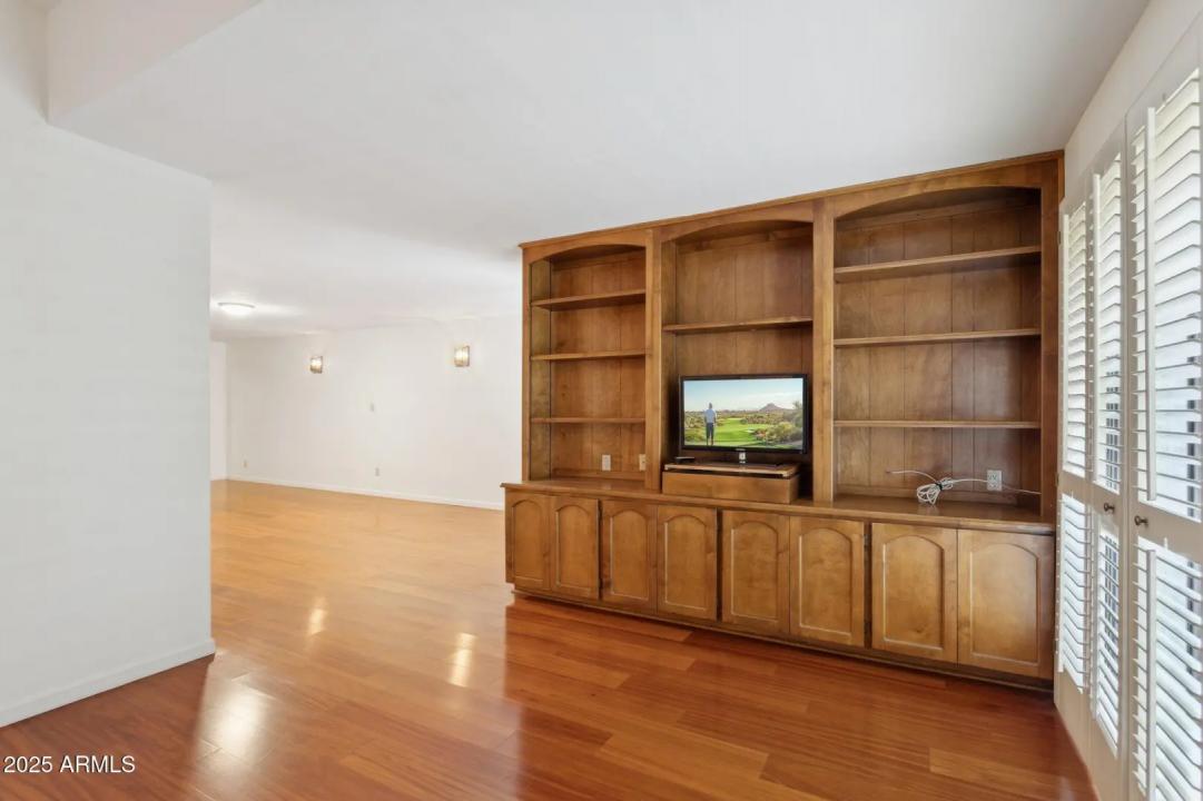 Real Estate Picture 28