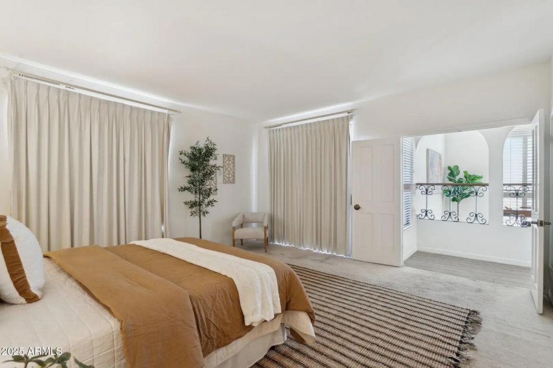 Real Estate Picture 16