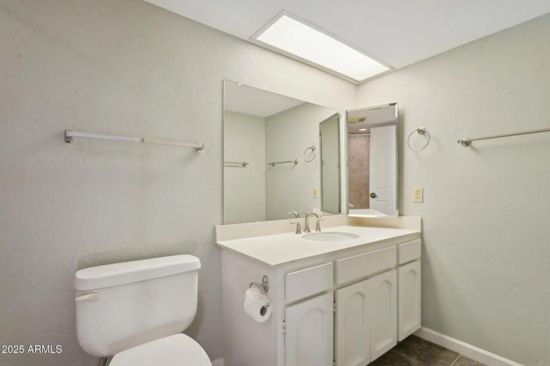 Real Estate Picture 33