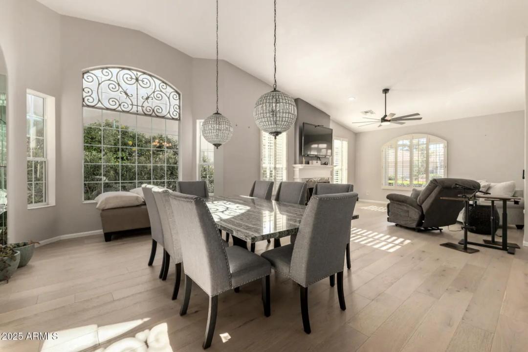 Real Estate Picture 12