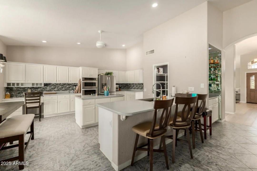 Real Estate Picture 19