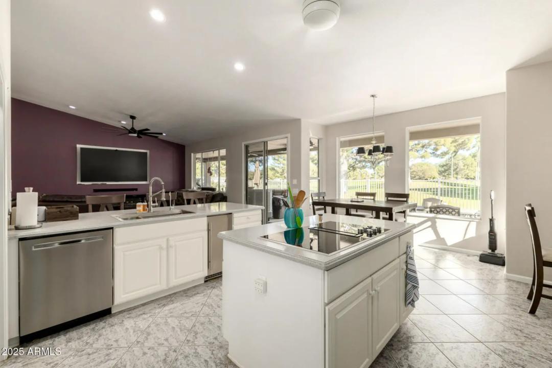 Real Estate Picture 21