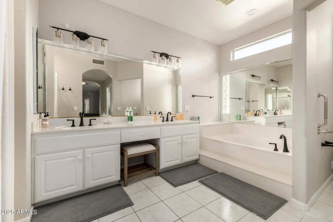 Real Estate Picture 26