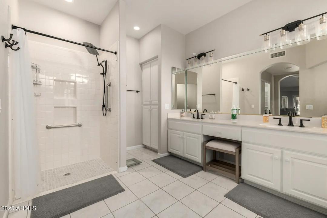 Real Estate Picture 27