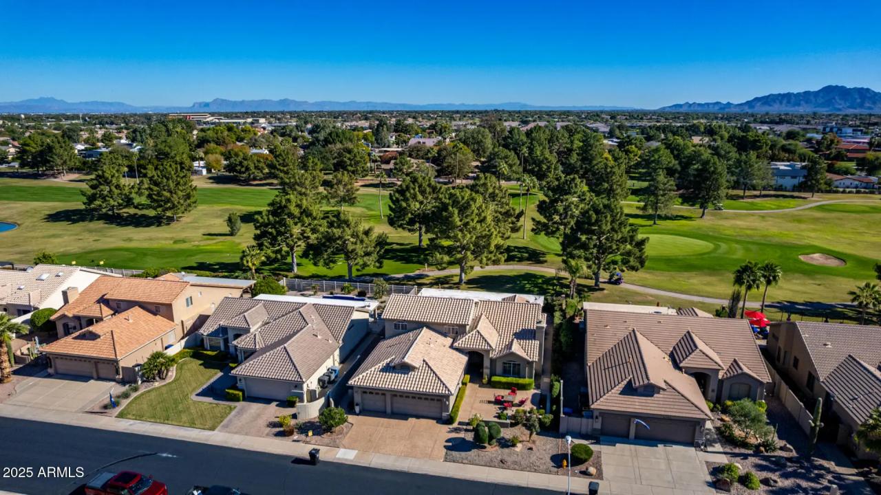 Real Estate Picture 50