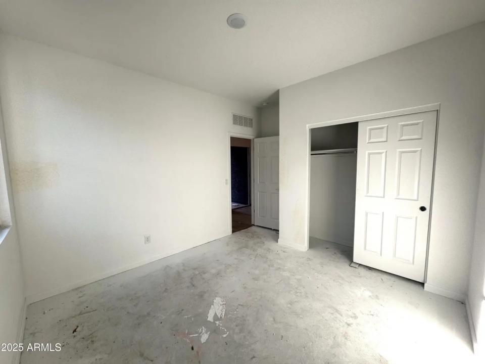 Real Estate Picture 10