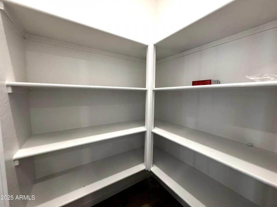 Real Estate Picture 13