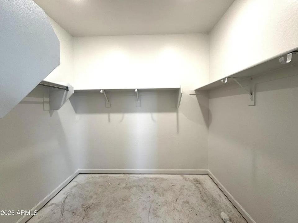 Real Estate Picture 20