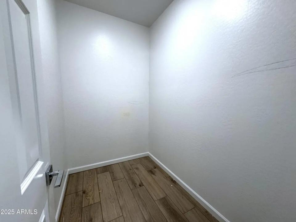 Real Estate Picture 21