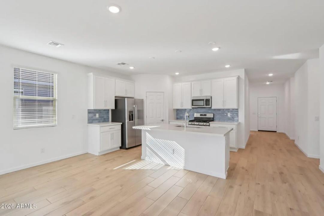 Real Estate Picture 10