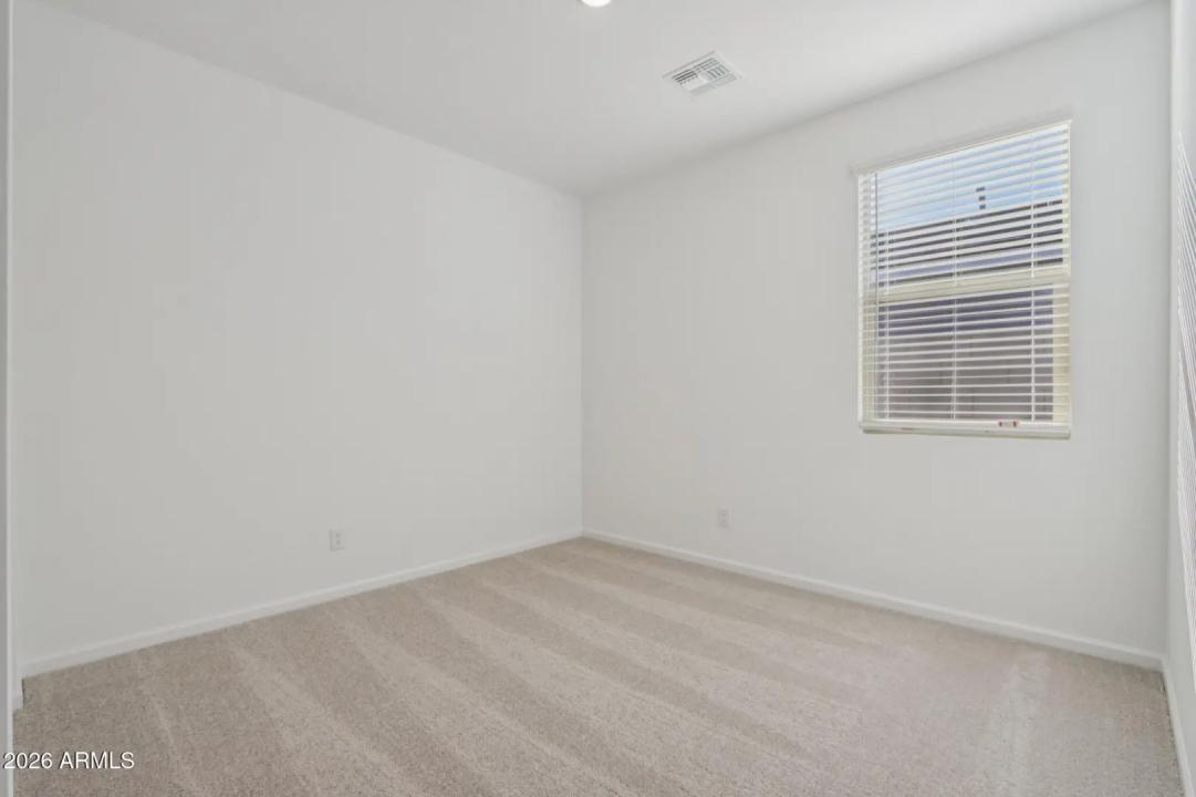 Real Estate Picture 18