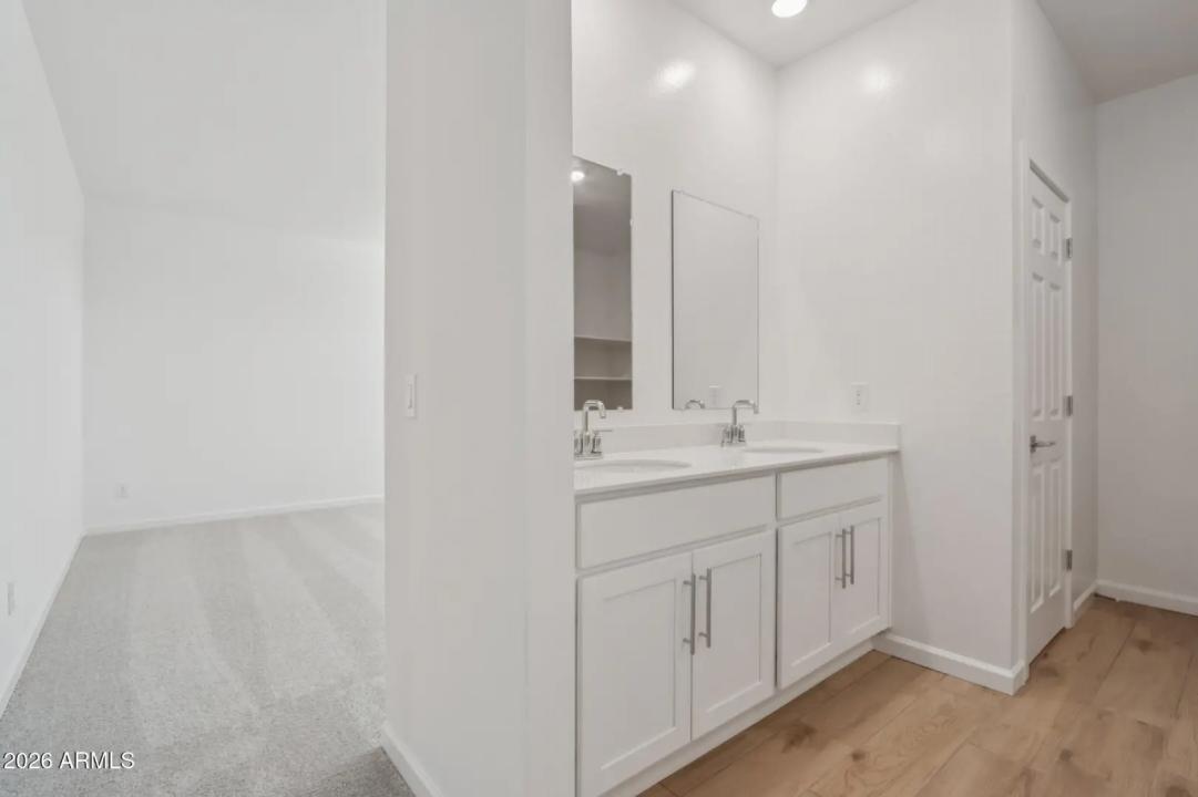 Real Estate Picture 20