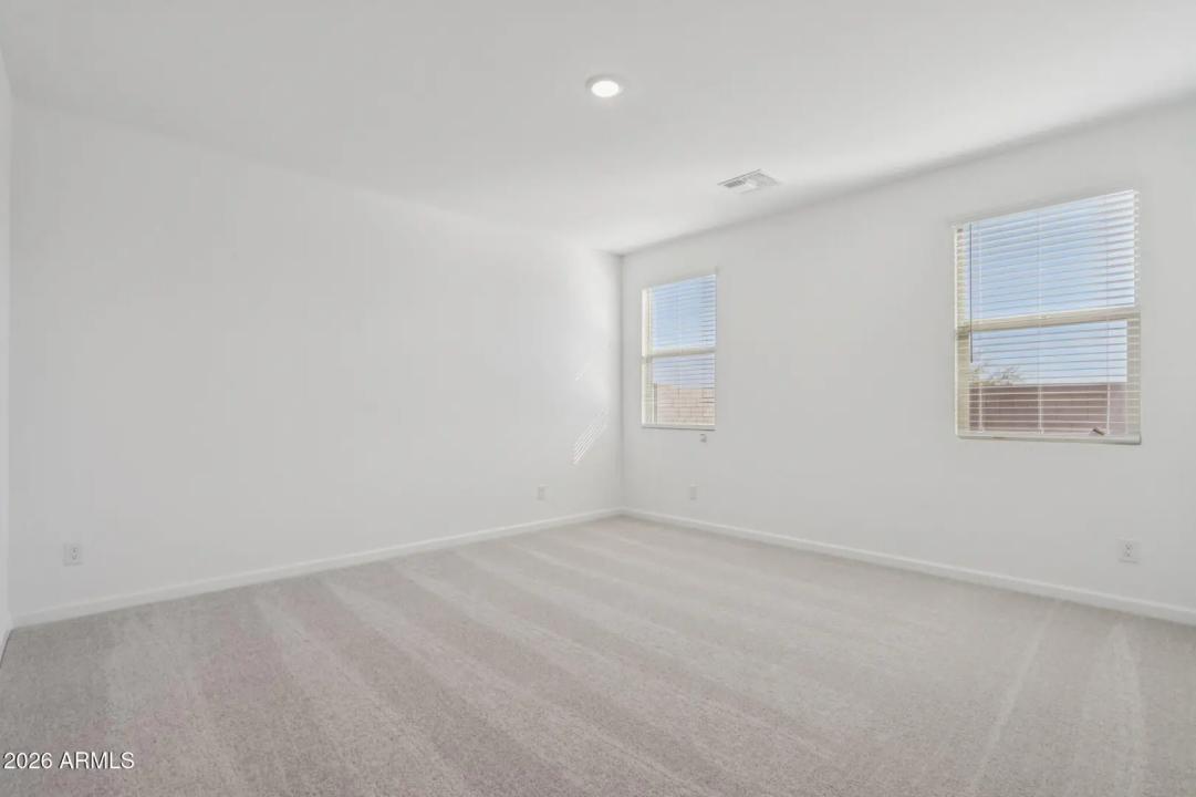 Real Estate Picture 24