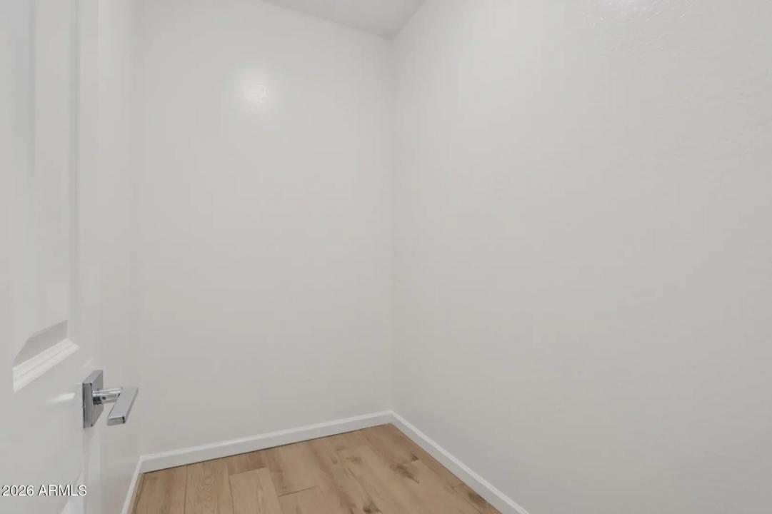 Real Estate Picture 27