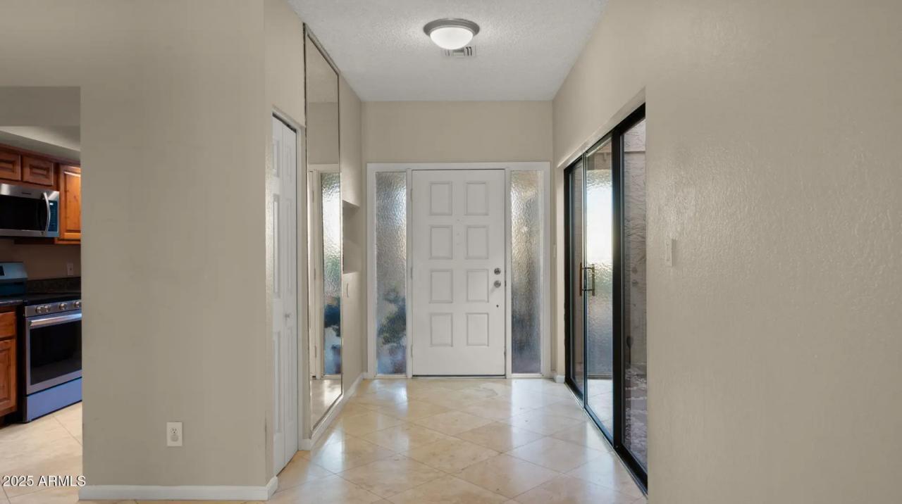 Real Estate Picture 4