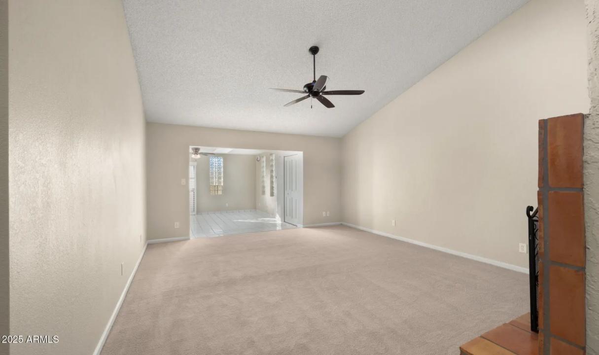 Real Estate Picture 14