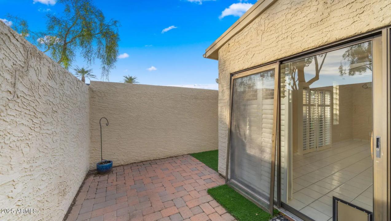 Real Estate Picture 32