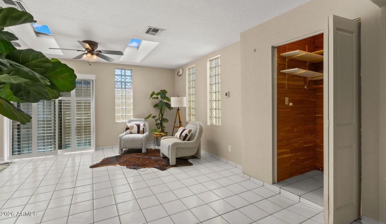 Real Estate Picture 25