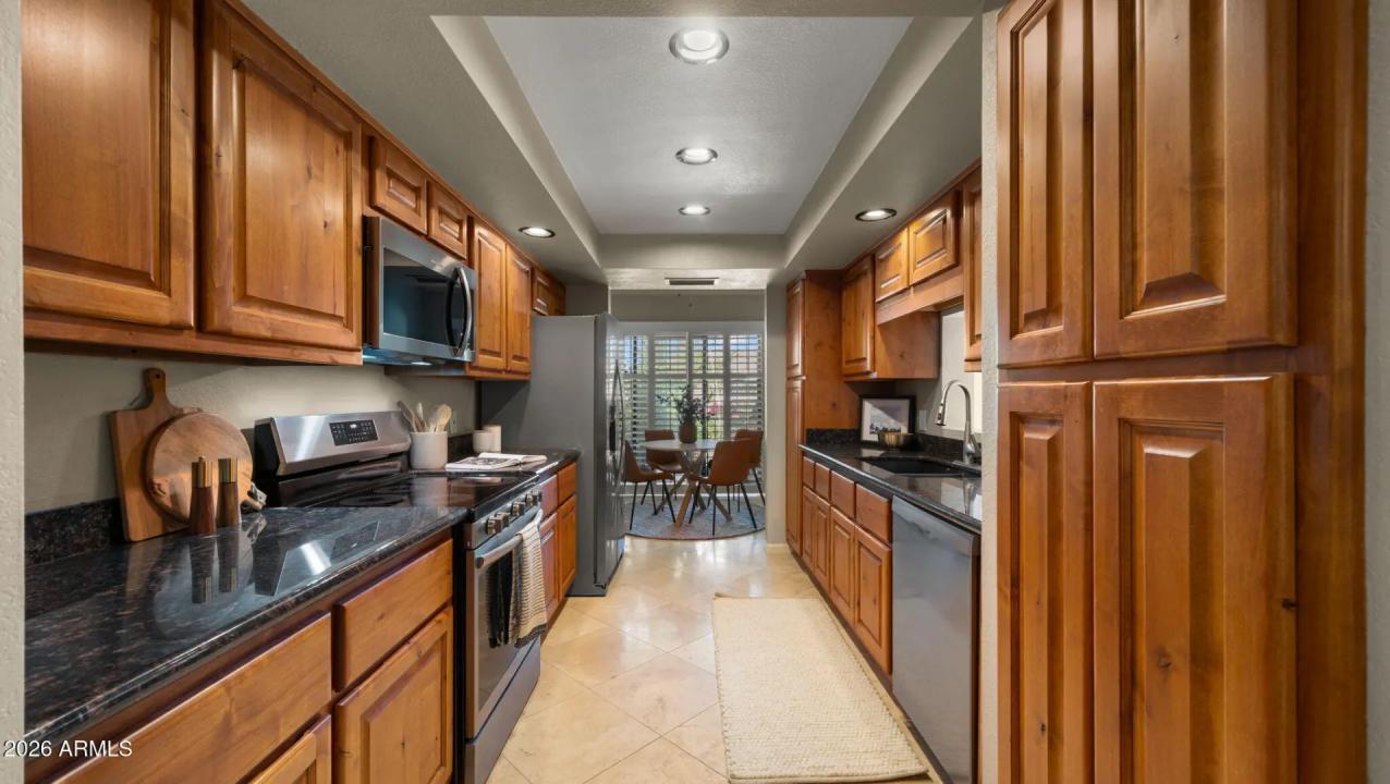 Real Estate Picture 9