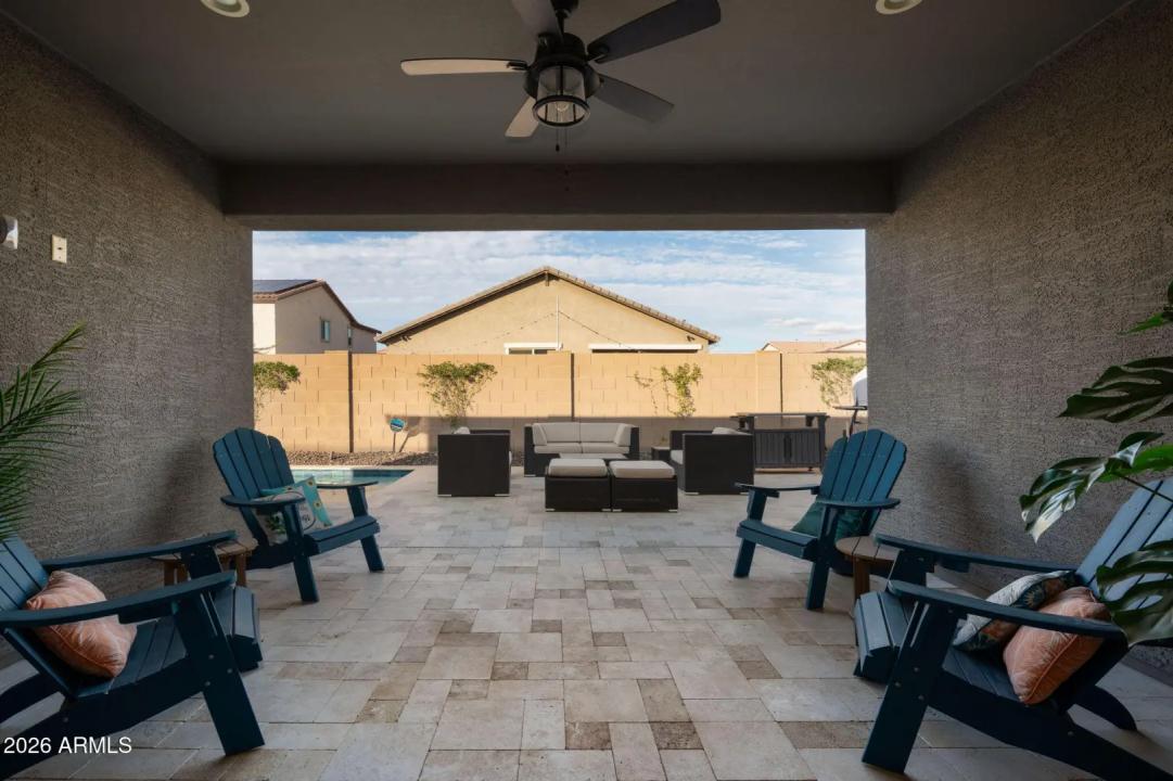 Real Estate Picture 7