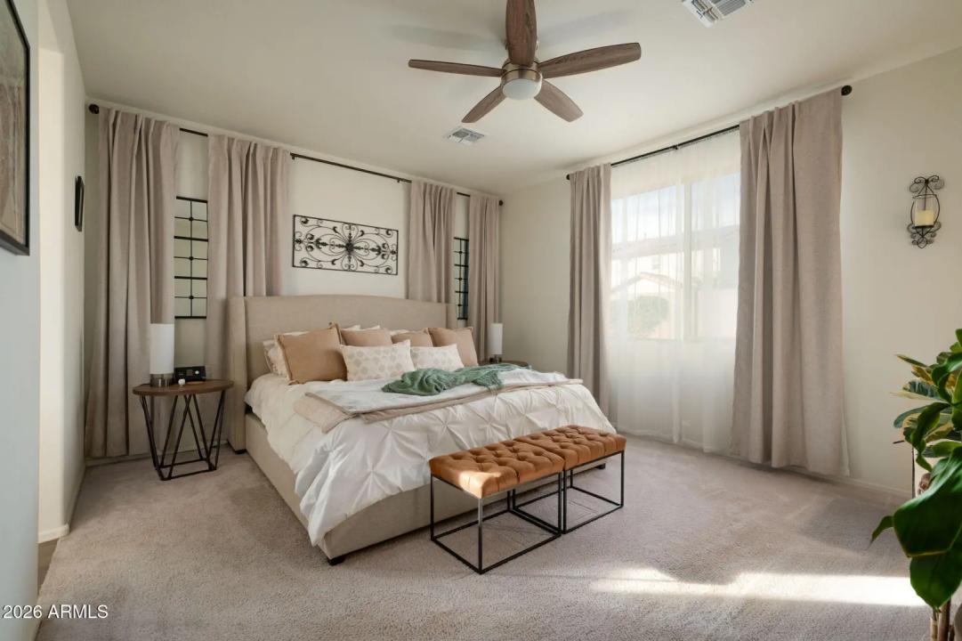 Real Estate Picture 8